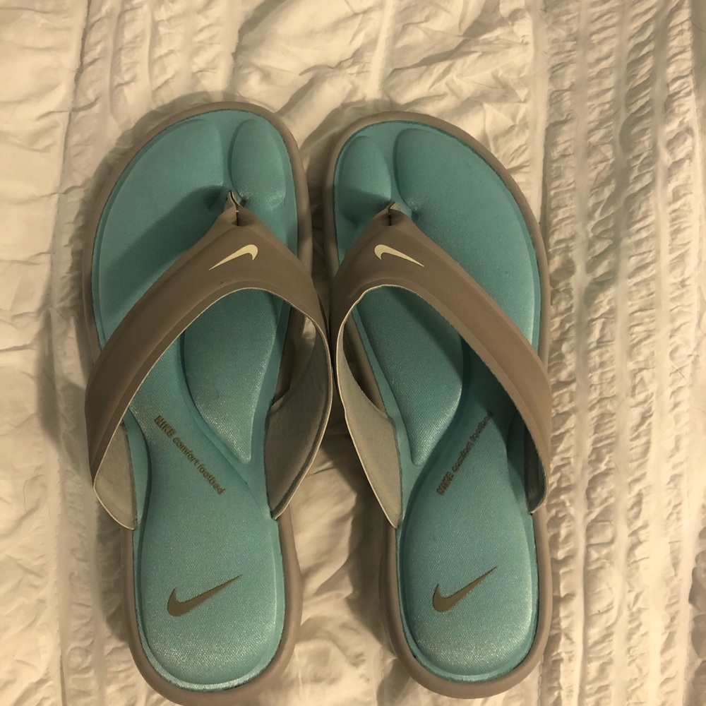 Nike flip flops